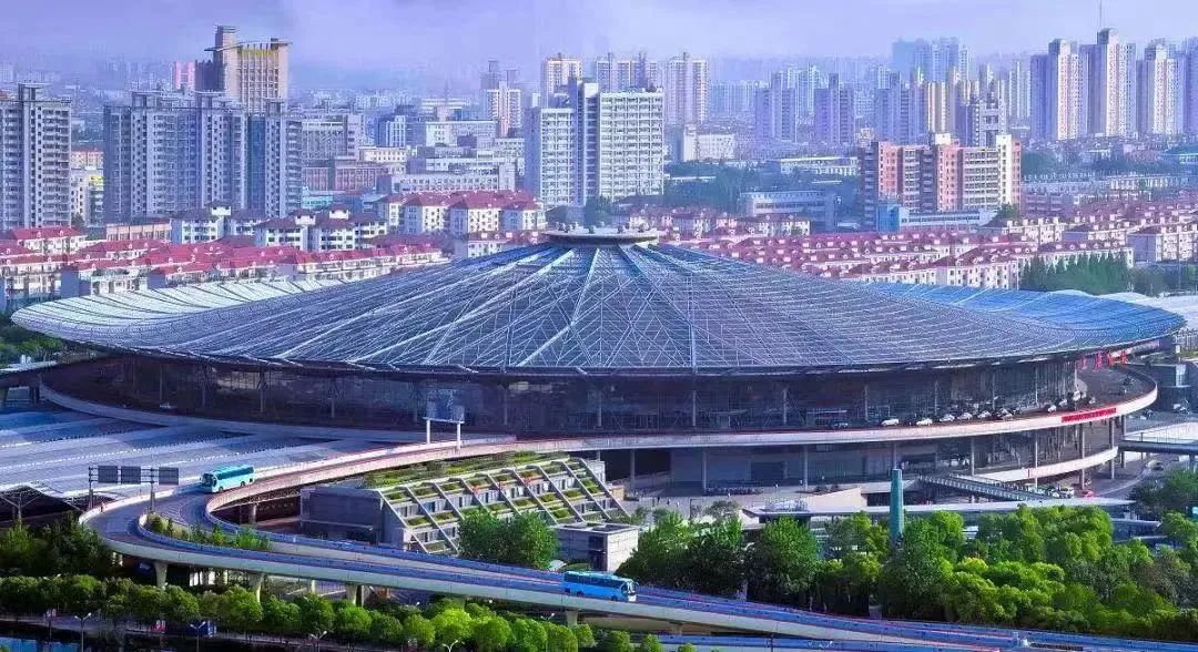 上海站，城市脈搏與時(shí)代印記的交匯點(diǎn)