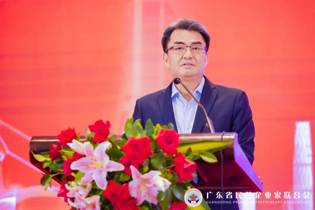 蔡偉生新職務(wù)揭秘，廚房小達(dá)人的日常趣事