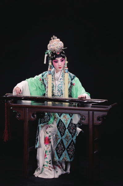 京劇演員丁曉君，梨園傳奇之星耀璀璨