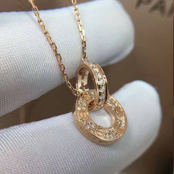 卡地亞最新款項(xiàng)鏈，展現(xiàn)變化、學(xué)習(xí)與自信的力量