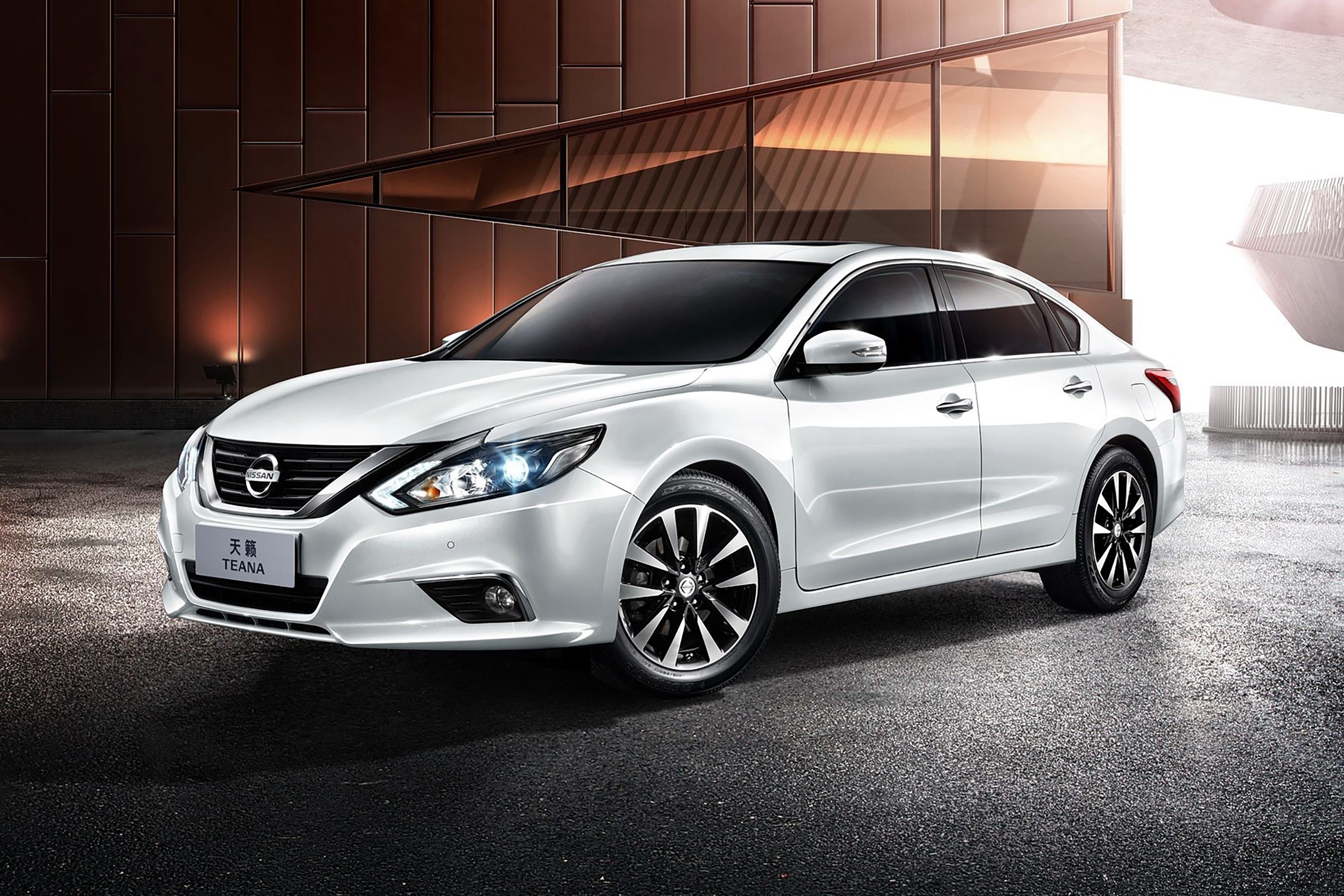 東風日產(chǎn)最新款轎車，小巷中的隱藏之寶